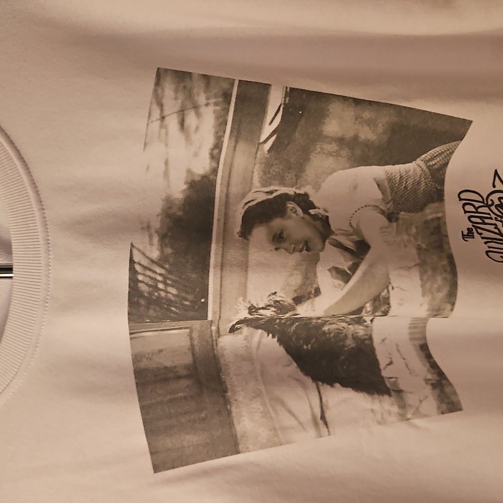 Wizard of Oz Women's Crewneck Sweater - Picture 2 of 8